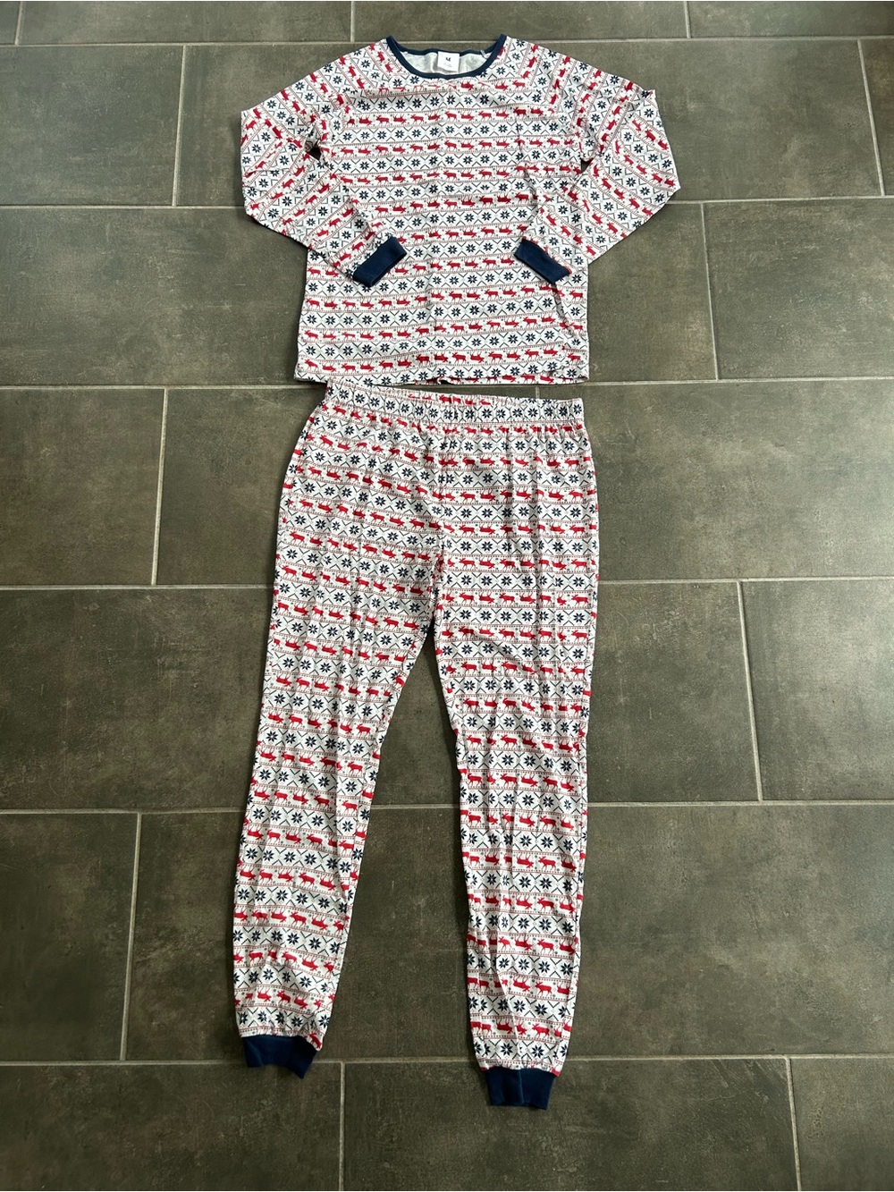 Women’s Fair Isle Two-Piece Pajama Set in Red, Navy & White